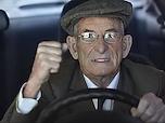 Calo dei prezzi per l'assicurazione auto per anziani